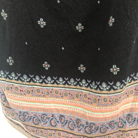 Short Sleeve Woman's Top - Picture 4 of 5